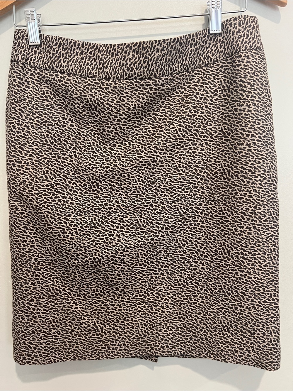 LOFT Beige and Black Animal-Print Pencil Skirt womens 4
